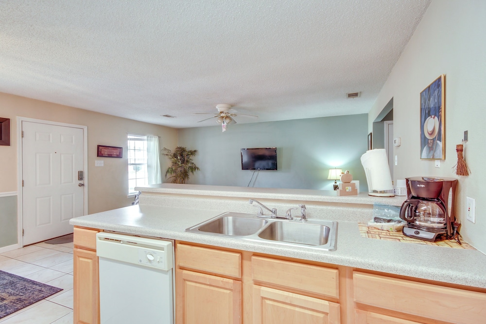 Birding, Beaches & More: Cozy Gautier Condo
