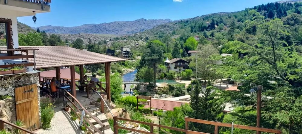 Hosteria El Ceibo