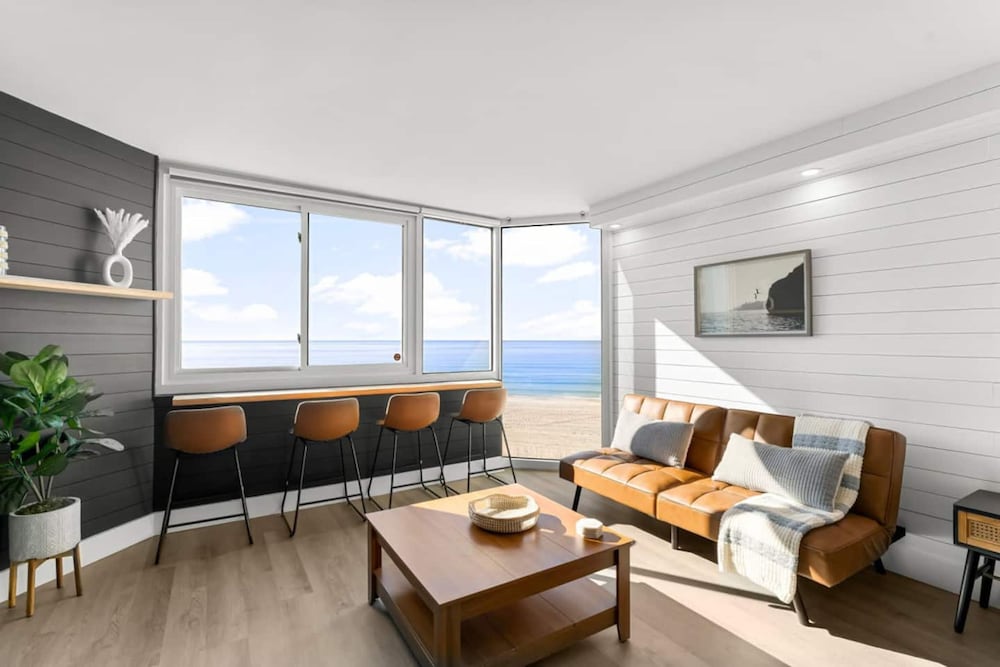 Beach Front Ocean View Condo - Top of the Gulf 523
