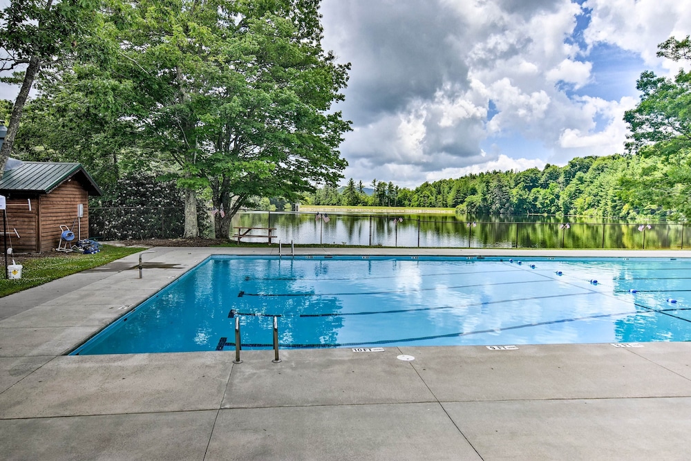 Upscale Blue Ridge Mtns Escape: Great for Groups!