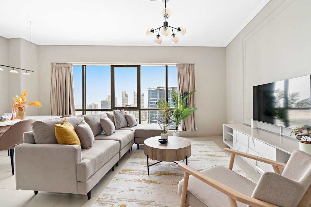 Silkhaus High Floor With Big Balcony Downtown