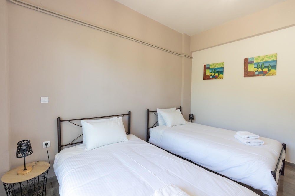 Stork Holiday Apartments - Garden & Sea View