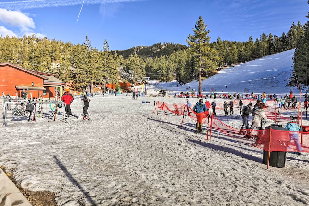 Lake Tahoe Vacations - Incline Village Condo: 1 Mi to Diamond Peak Resort - Property Image 14