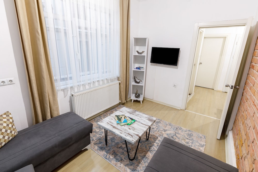 Aram's Residence