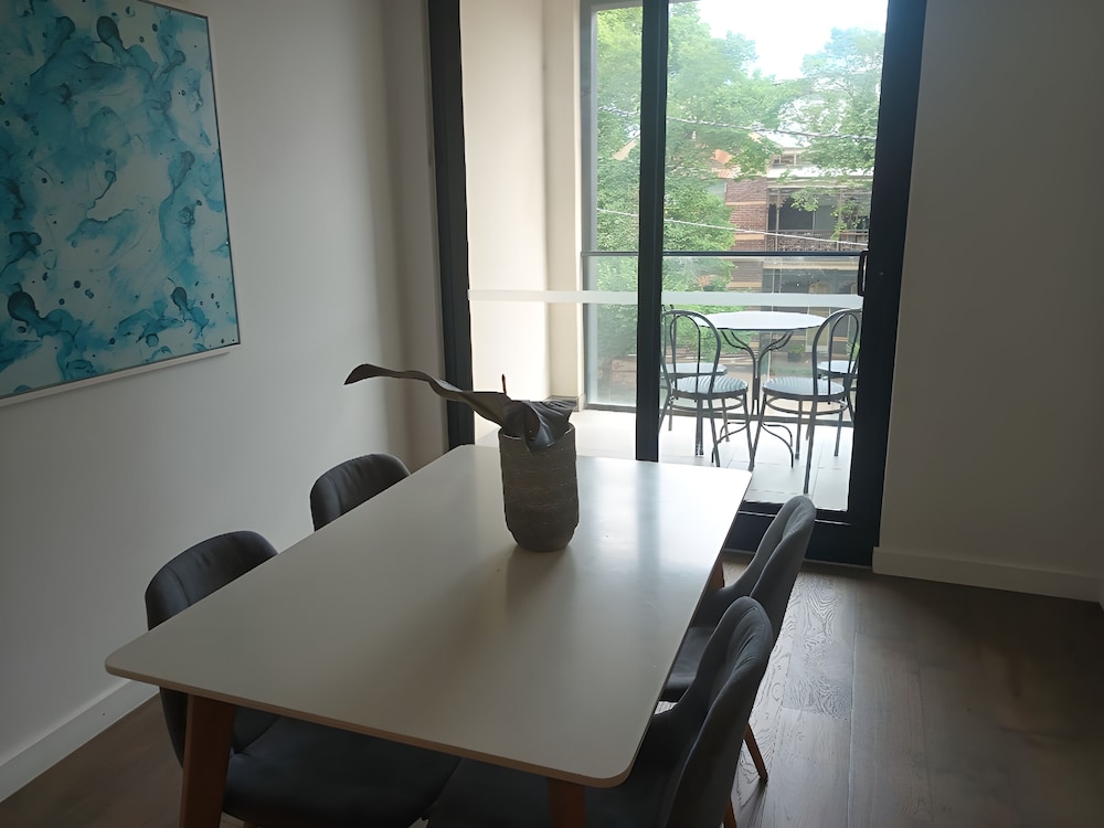 Mega Style Apartments - The Marc