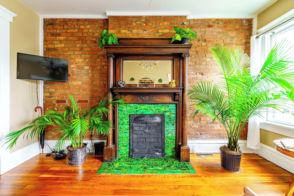 The Parkside by Jungle House – Short North Boutique Suites