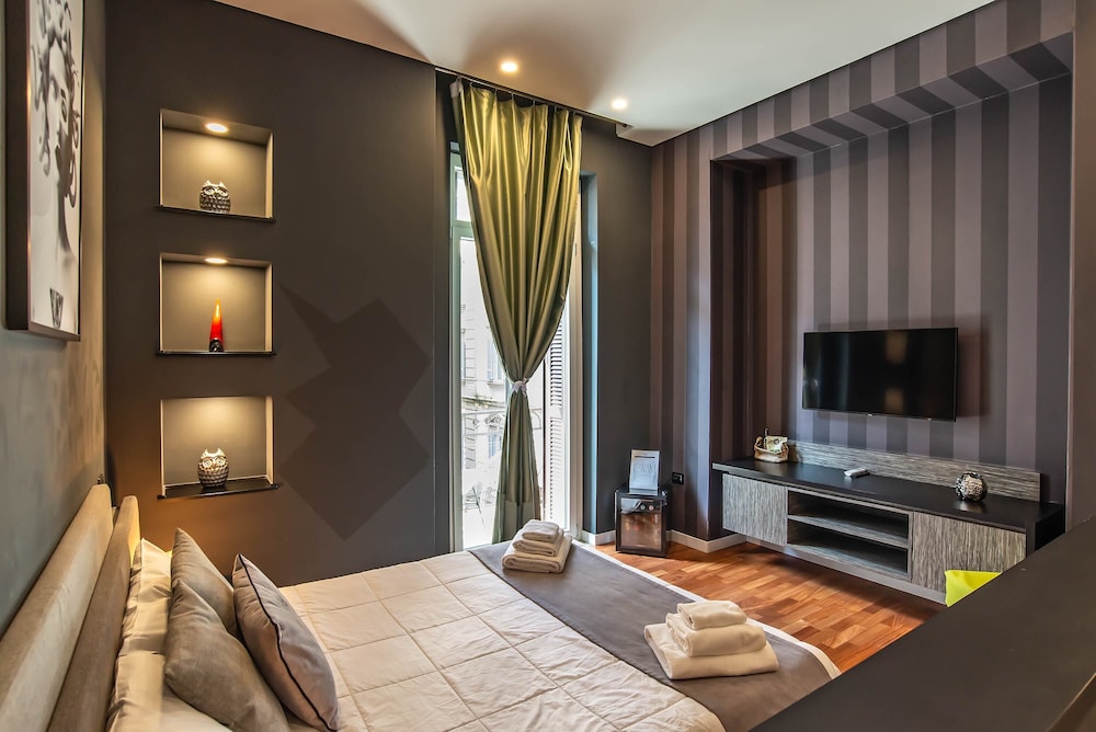 Gram Suites