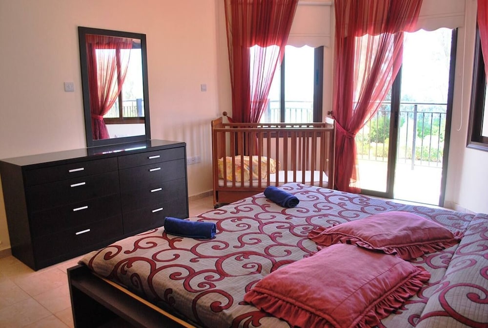 Marlin Beach Front Luxury Villa - 4 Bedrooms view 3