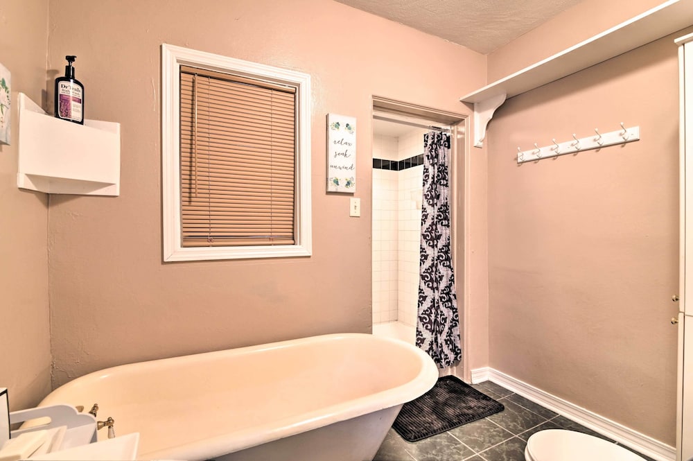 Pet-friendly Auburndale House w/ Lake Views! view 2