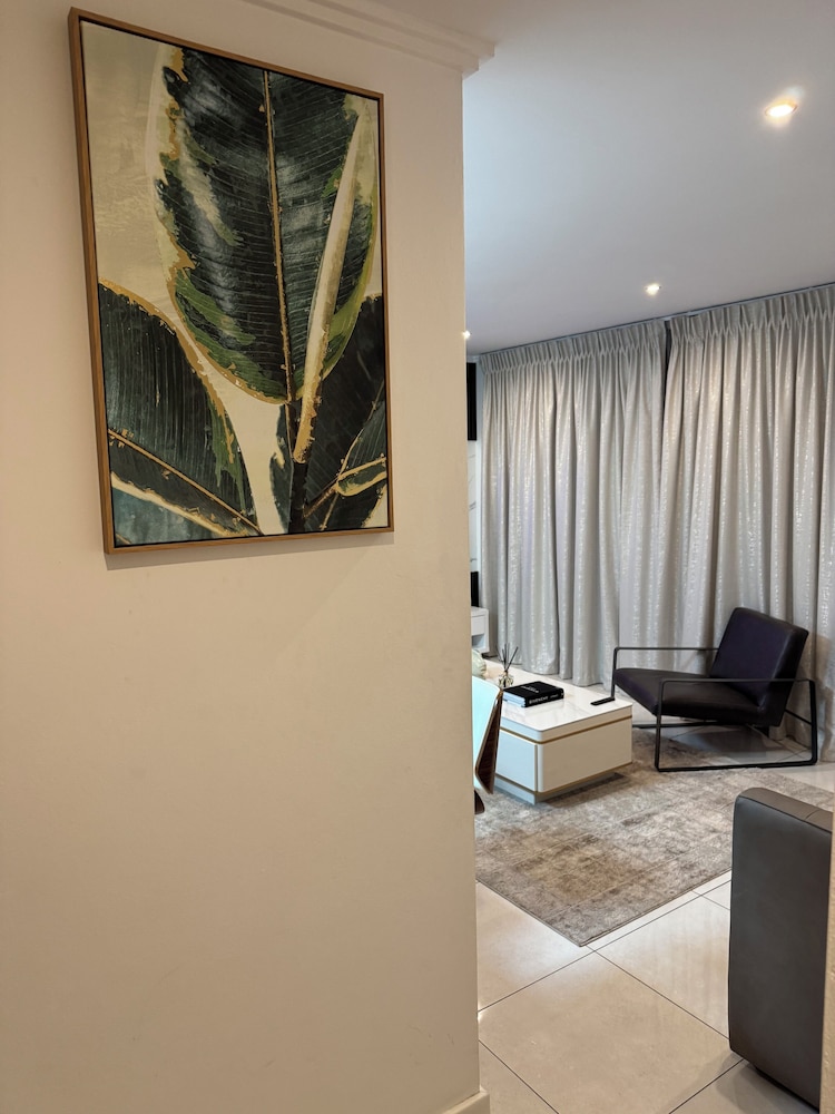 2BR-2BA - Rivonia Residence 1