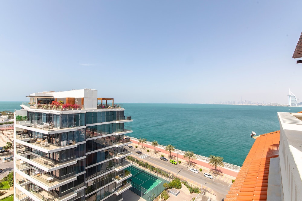 Tropical Apartments at Royal Amwaj