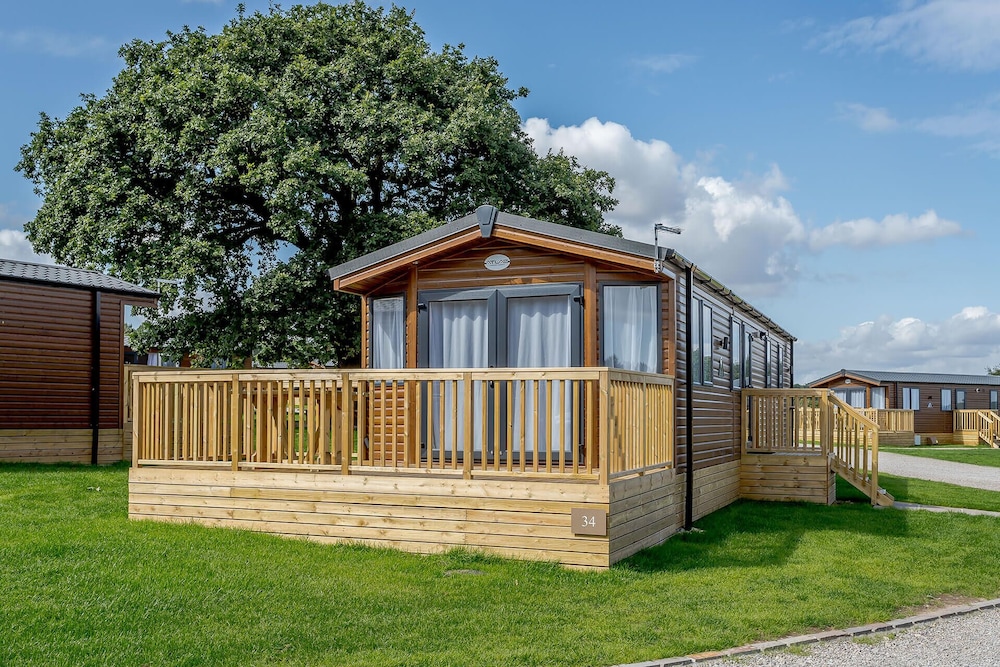 Clumber Park Lodges
