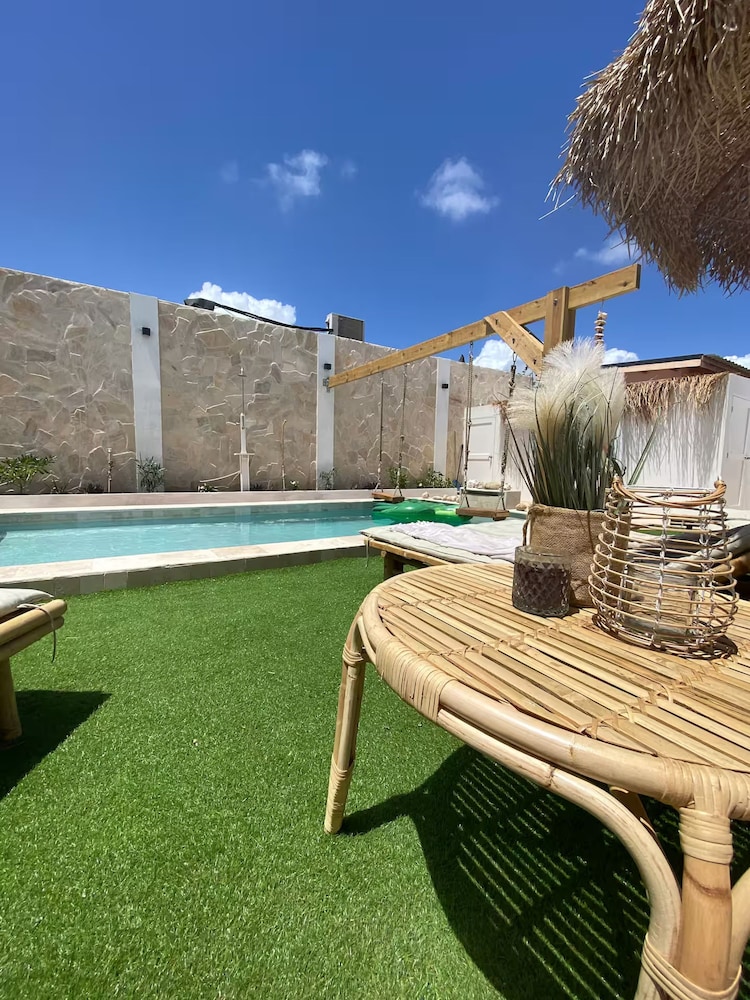 Palm Beach Vacaysuites - Bamboo Suite - Studio