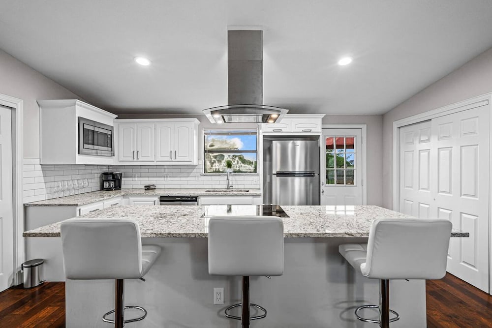 Spacious House-single Level Near Lake Huge Parking