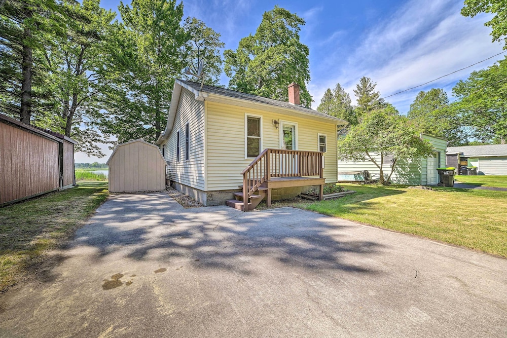 Waterfront Tawas Lake Retreat w/ Fire Pit!