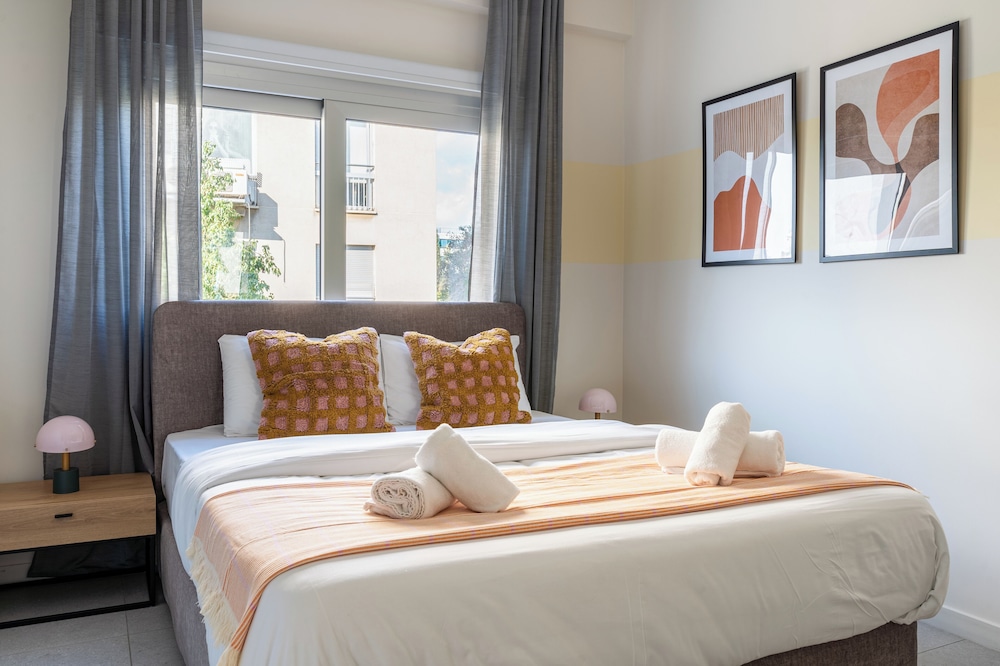 Local Host Living - Signature Apartments in Nicosia