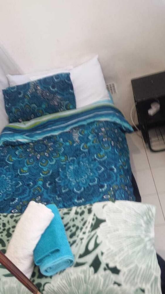 Art Deco Budget Accommodation Rosebank - Hostel