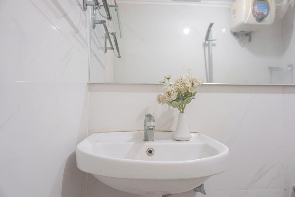 Cozy Living And Relaxing 2Br At Bogor Valley Apartment