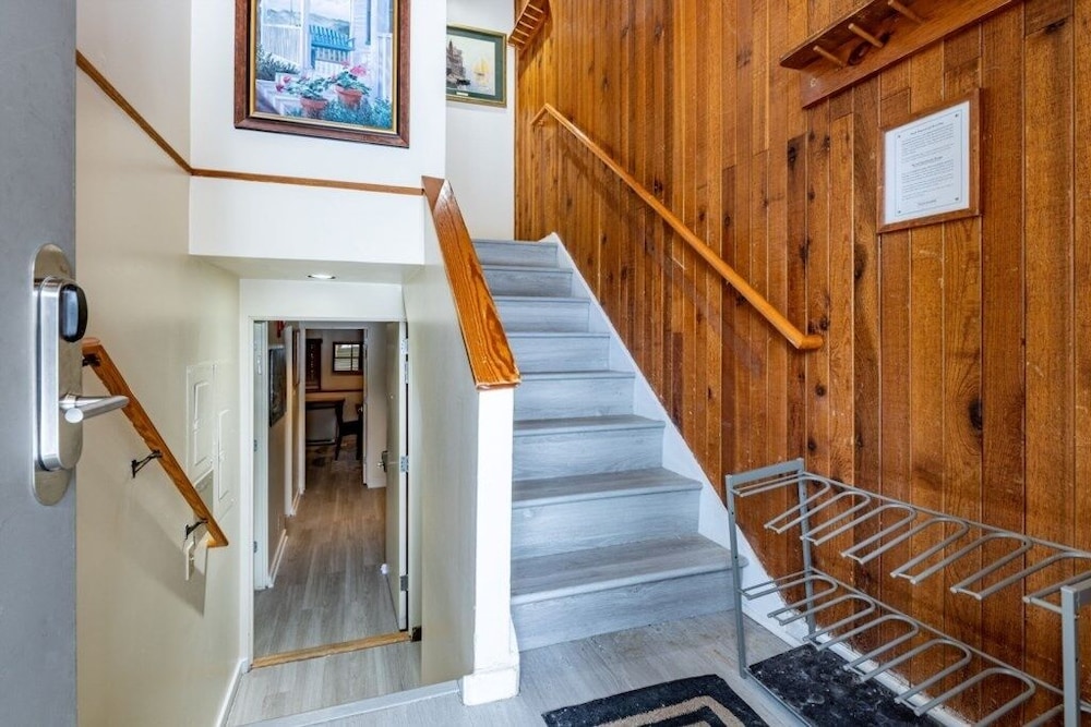 Jeffersonville Vacations - Telemark 5 4 Bedroom Condo by RedAwning - Property Image 8