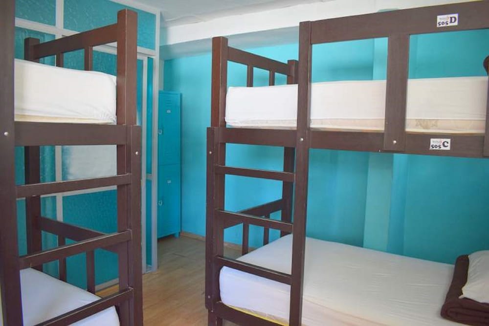 Mango Hostel Bed & Breakfast