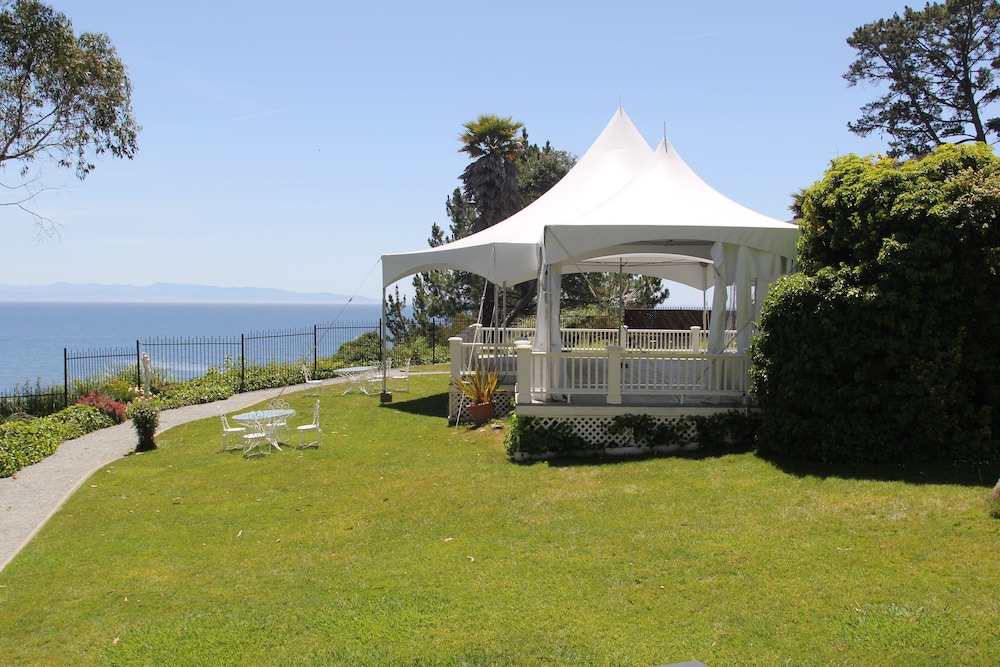Monarch Cove Inn