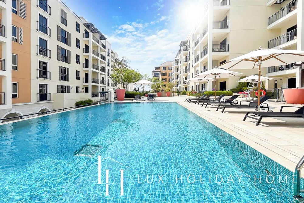 LUX The Elegant Sea View Suite