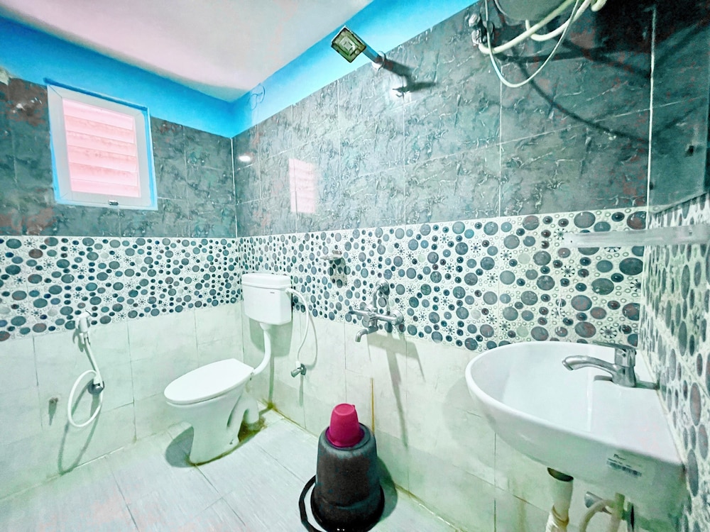 Hotel President Inn -near Temple & Beach