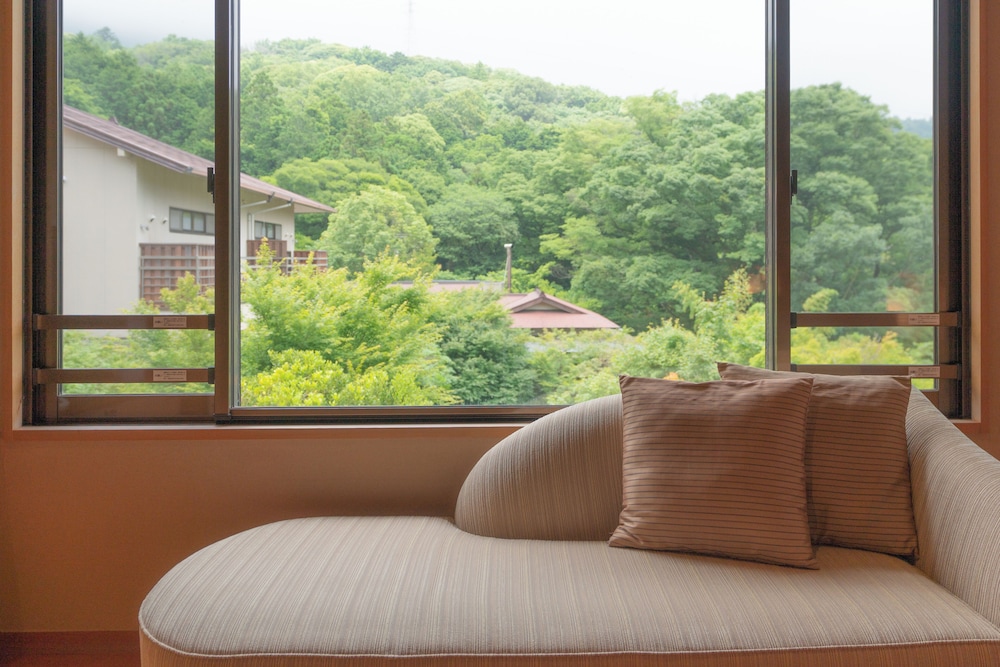 Narashino no sato Gyokusui -6 years or older-