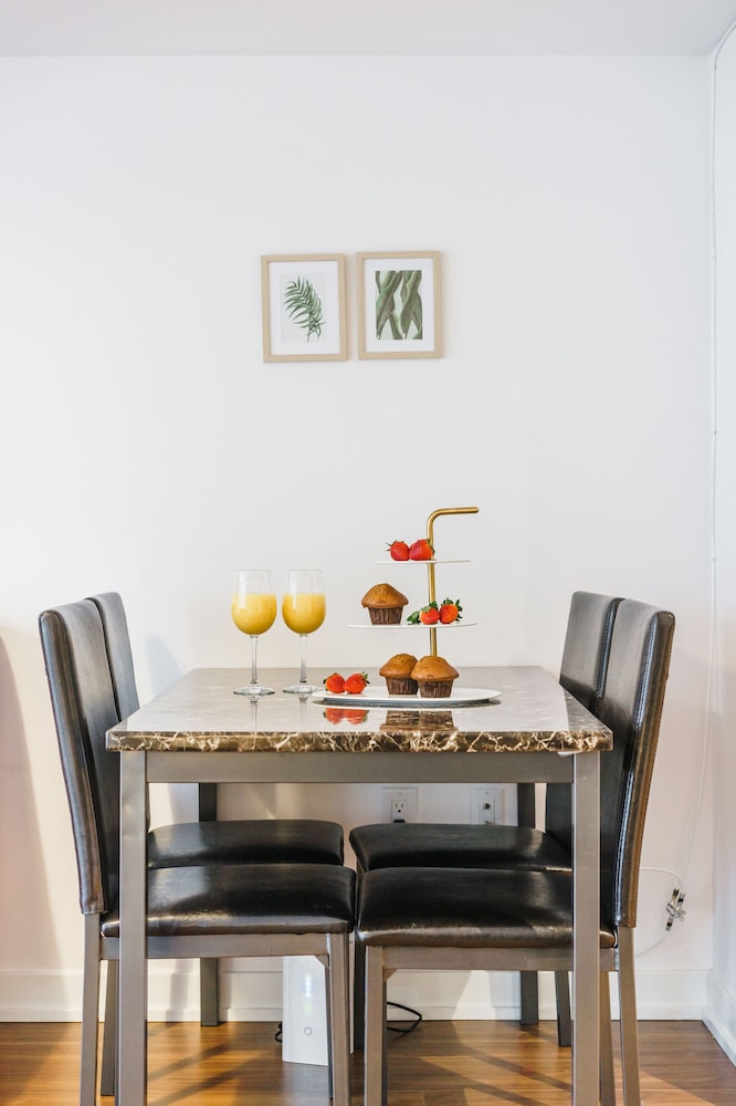 Sarkar Suites - 75 Queens Wharf