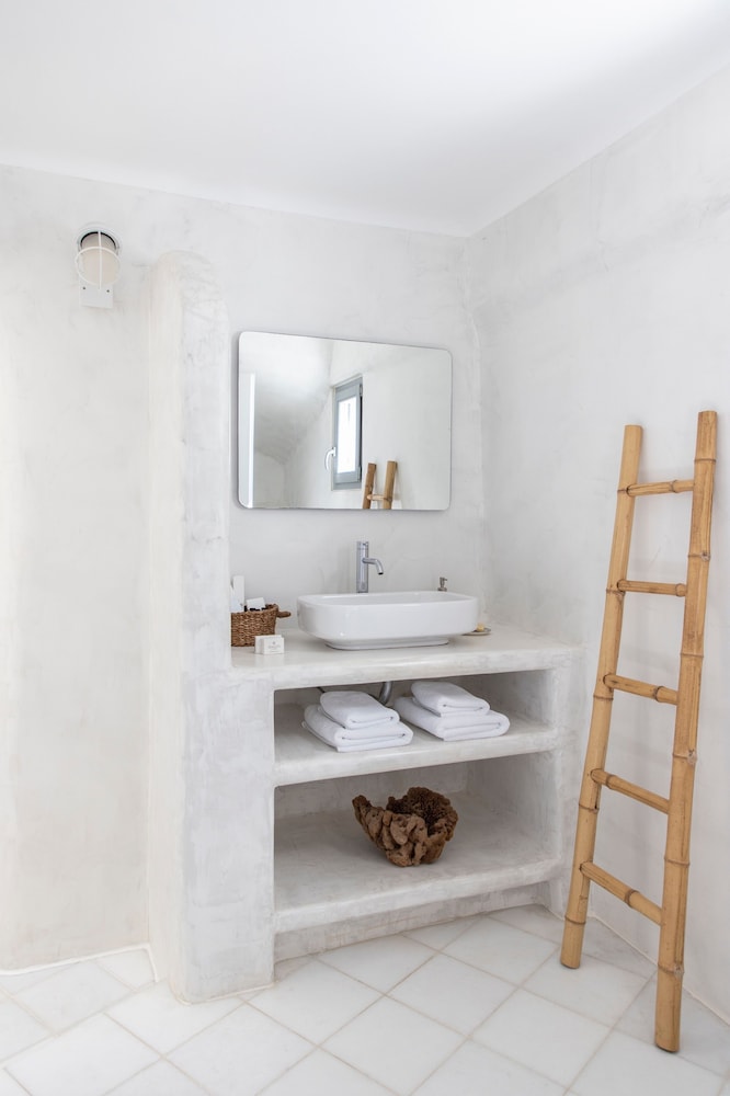 Aqua Breeze Villas Naxos