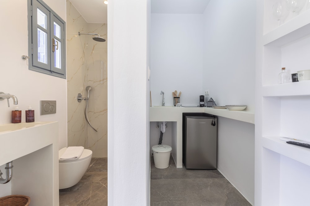 Aitheras Luxury Suites