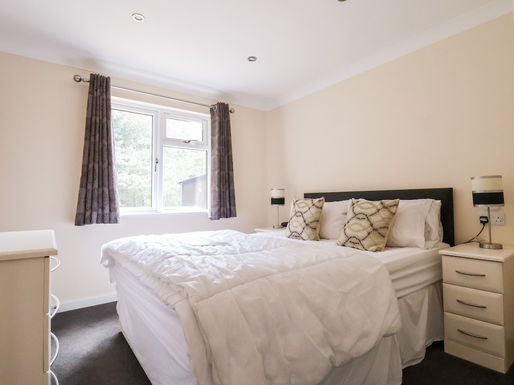Callow Lodge 5 view 5