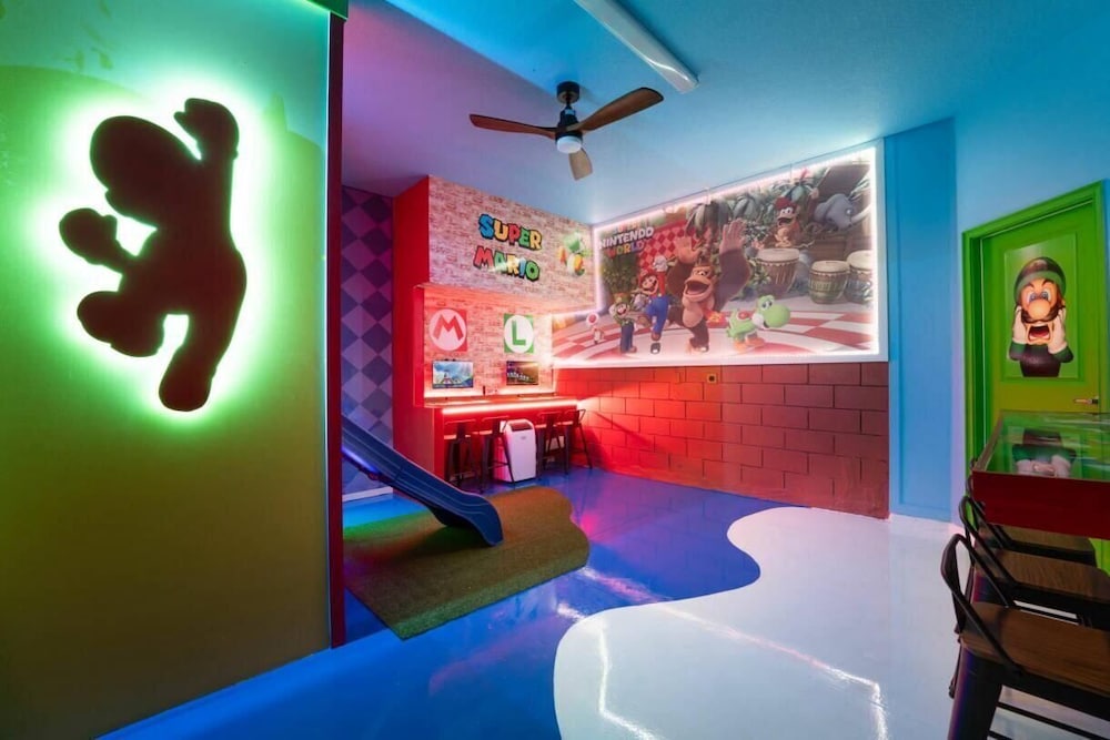 Paradiso Grande 5BR Home w Pool, Mario Game Room