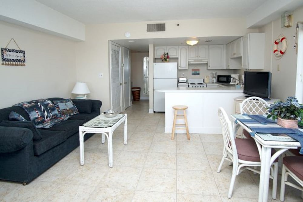 The Palace Resort by Elliott Beach Rentals