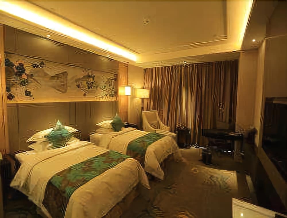 Ramada Yiyang Taojiang