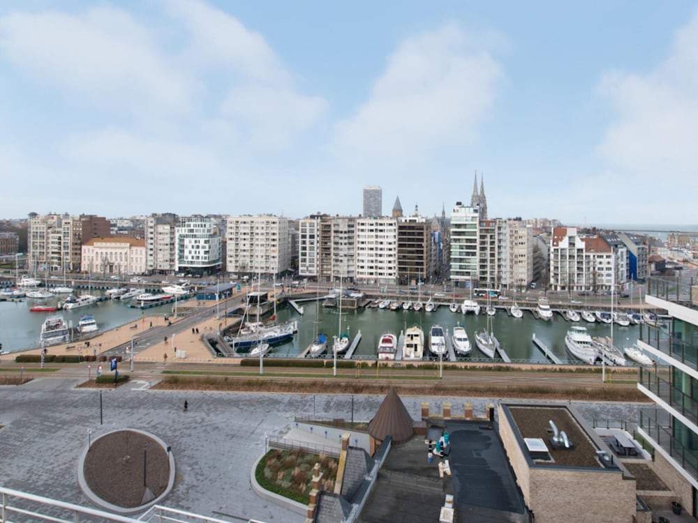 Beautiful Apartment With a View of the Marina