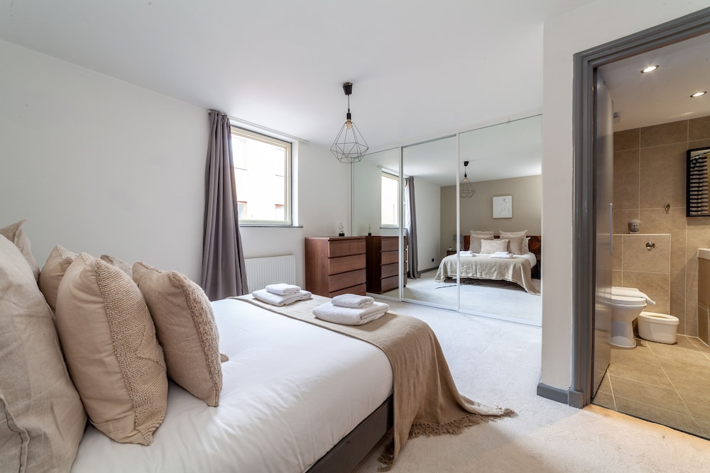 The Wapping Villas