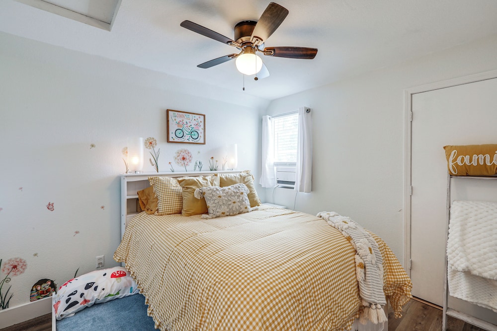 Half-mi to Trails: Pet-friendly Home in Flagstaff!