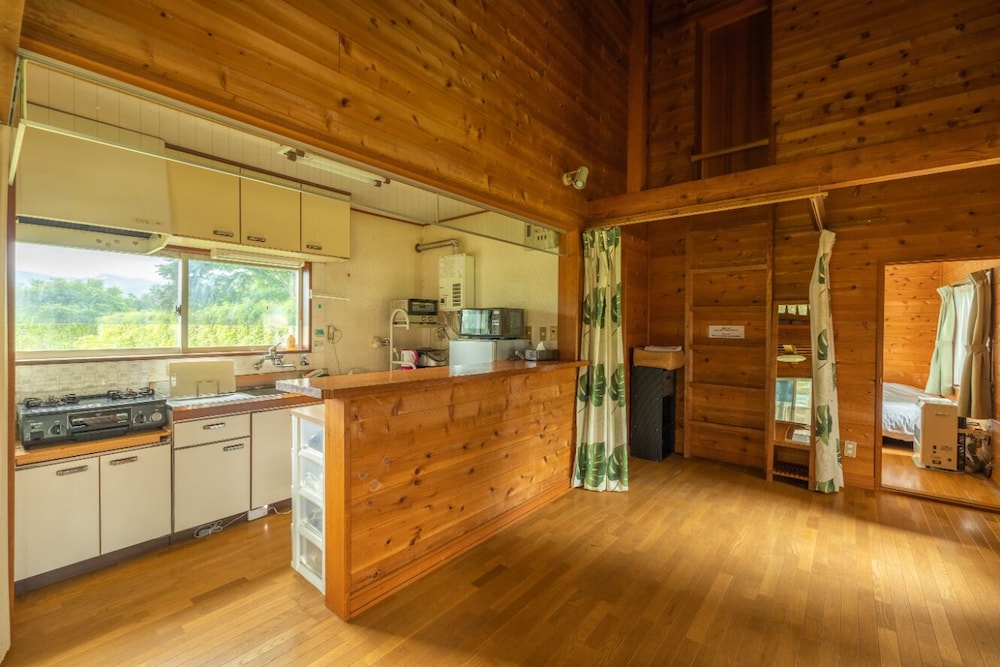 Reposer Hakuba