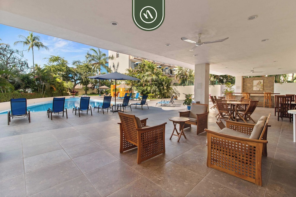 Mexican 2 BR Condo in Hotel Zone - Near the Beach
