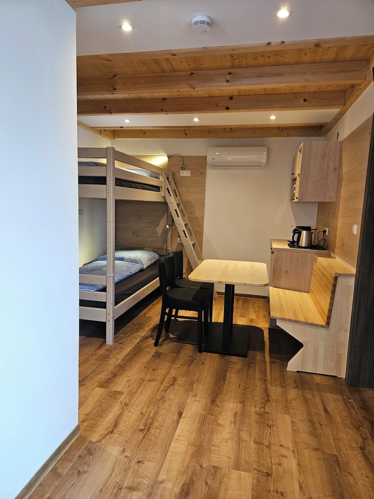 Rana's B&B