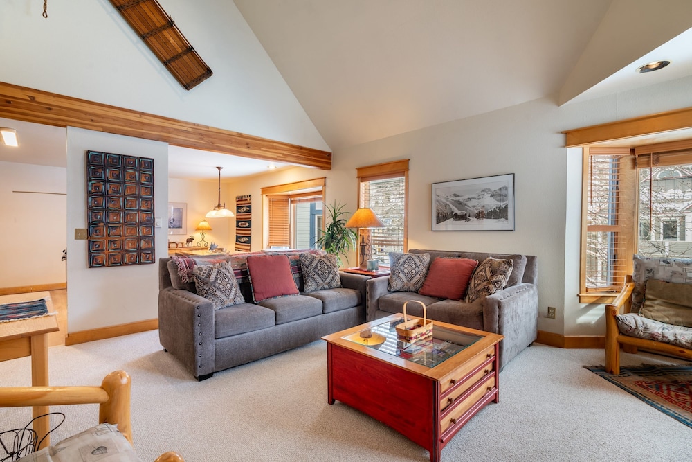 Smuggler B by Avantstay Excellent Condo Within Walking Distance Of Lift 7