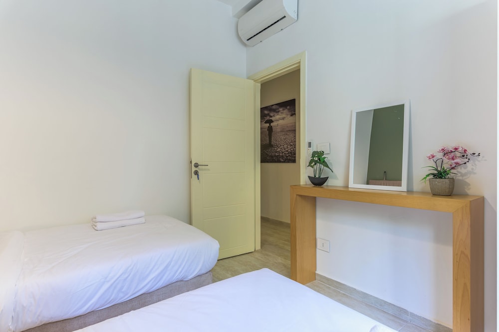 Orano -Chic 2-Bedroom Apt in Bsalim
