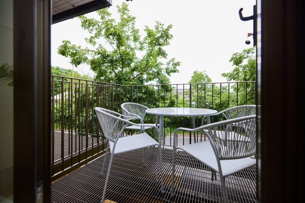The South Wimbledon Place - Adorable 2bdr Flat With Balcony
