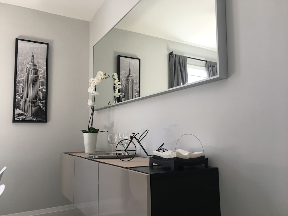 Kensington Suites