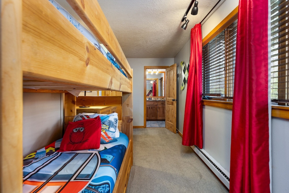 The Pines - Keystone Ski Resort CO Vacation Lodging