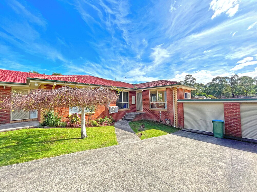 Ringwood 2BR Home