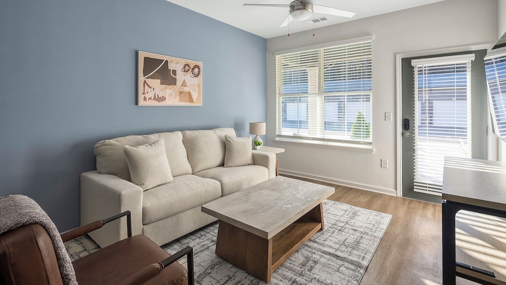 Landing Apartments Birmingham - Sand Ridge