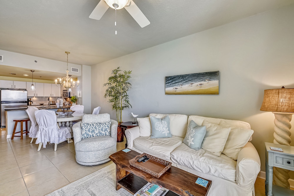 Grand Panama Beach Resort by Book That Condo