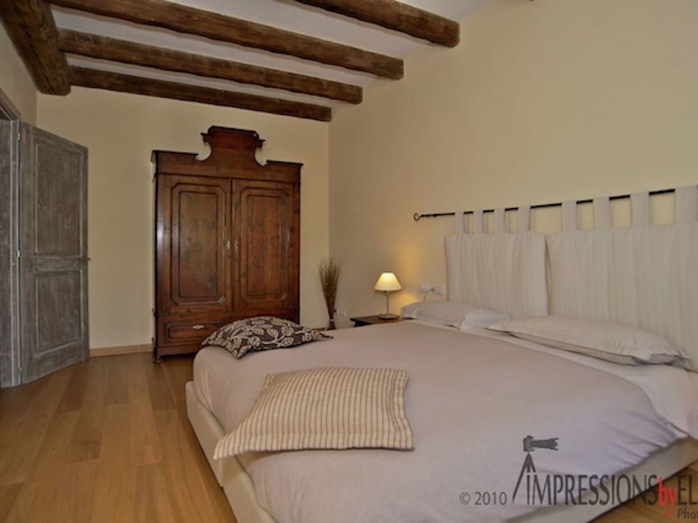 Holiday Home in Imola With Forest & Pool view 3